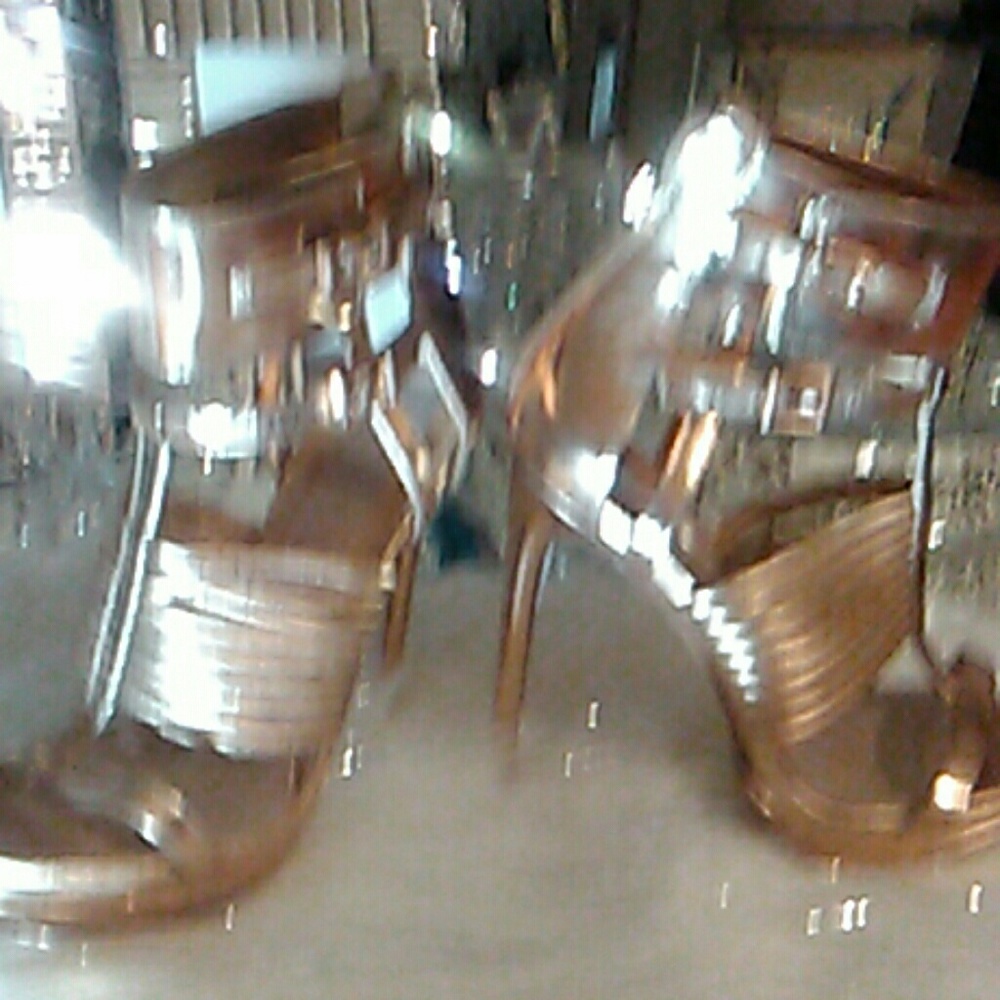 BCBG Maxazria Heels - Picture 3 of 5